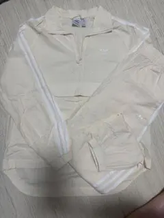 adidas アイボリー セットアップ