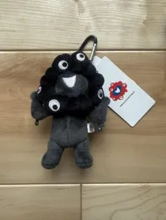 【新品タグ付き】黒ブラックミャクミャク カラビナ付き （立ちバージョン）