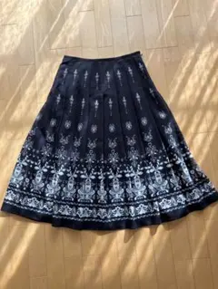 フレアスカート 花柄 黒色 ポリエステル100%