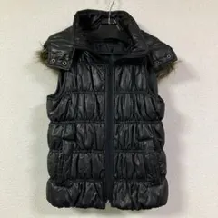 ブラック フード付き ダウンベスト M