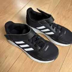 adidas ブラック/ホワイト スニーカー.19.5㎝