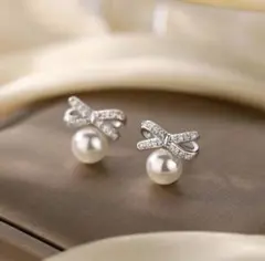 パールリボンスタッドピアス