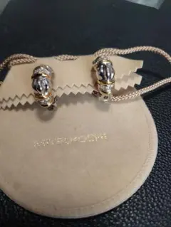 スワロクリスタル仕様イヤリング刻印なし