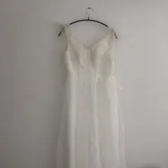 ホワイト　シフォン　ウェディングドレス