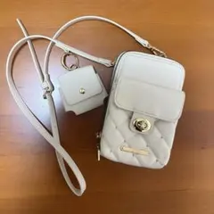 Chico キルティングスマホショルダーバッグ アイボリー