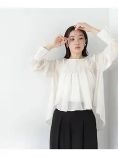 NATURAL BEAUTY BASIC シアー テントライン ブラウスのサムネイル