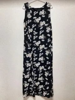 リラックスワンピース マキシ丈 黒 花柄 ノースリーブ ☆美品