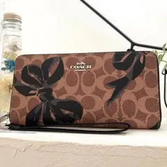 COACH フラワーパターン 長財布