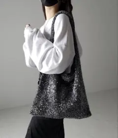 me+em select ラメシャギーニット トートバッグ　チャコールグレイ