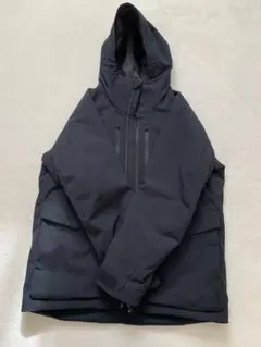 ユニクロ　ハイブリッドダウンパーカー　ブラック