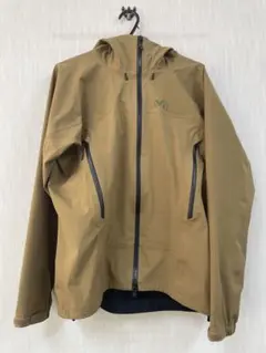 MILLET マウンテンパーカー ベージュ（日本Mサイズ）Used itemのサムネイル