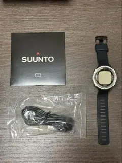 SUUNTO RUN ALL BLACK 美品 付属品完備 互換充電器追加 - メルカリ