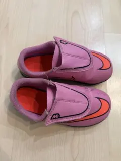 Nike キッズ トレーニングシューズ ピンク