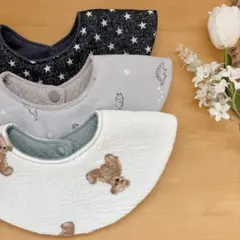 ★期間限定お値下げ中★ハンドメイドまんまるスタイ3枚セット
