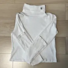 oneafteranotherNICECLAUP イニシャルハイネックトップスのサムネイル