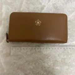 エンボス加工 長財布 オレンジ ラウンドファスナー - メルカリ