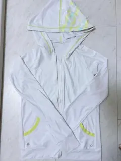 ラッシュガード