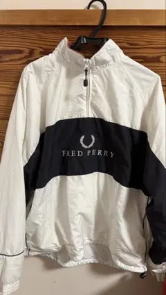 FRED PERRY ハーフジップ ナイロンのサムネイル