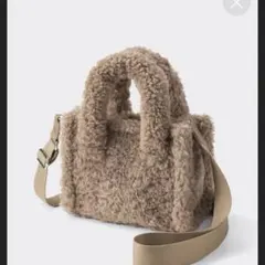 GU ボアトートバッグ　フェイクファー　プードル　モコモコショルダーバッグ