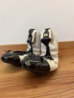 BUTTERFLY T フラットシューズ CRM/BLK JPN 23