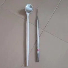 치과용 거울 및 치석 제거