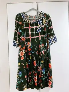 エレガント花柄×幾何学模様ワンピース　M〜Lサイズ　美品