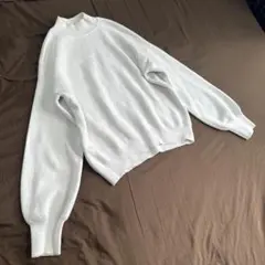 GUハイネックニット　ホワイト　M