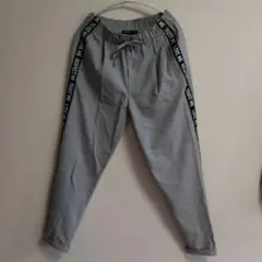 Bershkaラインパンツのサムネイル