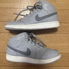 NIKE Jordan1 RetroMid WolfGrey CoolGrey
