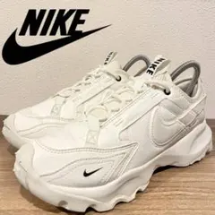 NIKE WMNS TC 7900 ナイキ ティーシー 7900 ホワイト