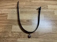 ブラックレザーチョーカー ハートチャーム付き