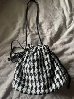 ハウンドトゥースパターン 巾着型ショルダーバッグ