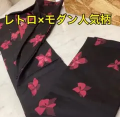 花柄黒地着物 和装レトロ 上品デザイン 赤蝶総柄 正絹風良好（め83）