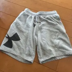 Under Armour グレー ショートパンツ M