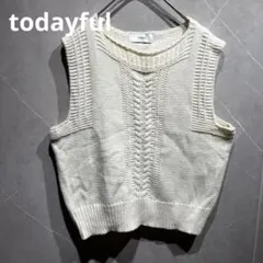 todayful ニットベスト ホワイト ケーブルニットのサムネイル