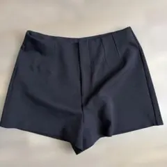ZARA 黒 ショートパンツ バックポケット付き