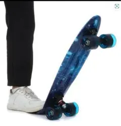 新品　ミニスケートボード LEDホイール付き 6〜12歳の子供向け初心者