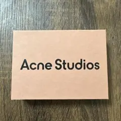 Acne Studios ピンク ボックス　空箱のサムネイル