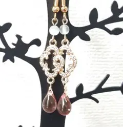 ボルドーラスターのチェコドロップと透かしパーツの姫ピアス