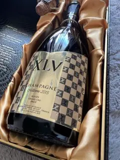 XLV シャンパン空瓶と化粧箱