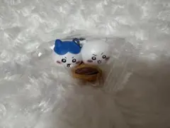 映画 ちいかわ 特典 チャームミニフィギュア ちいかわ ハチワレ