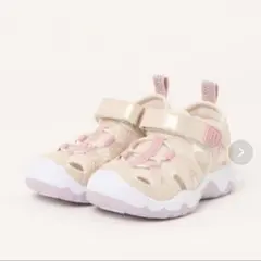 Item thumbnail for item e54635ce-c87c-4898-b377-8b2979a2419d