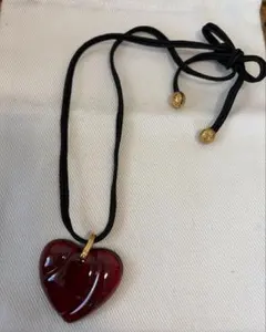 バカラ　クリスタルネックレス　赤