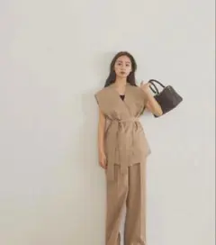 RANDEBOO Mood vest ベージュ セットアップ (上のみ)のサムネイル