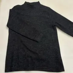 ダークグレー タートルネック　ニット