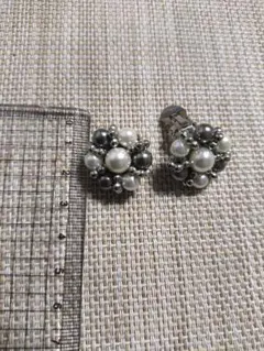 パール風フラワーデザイン イヤリング