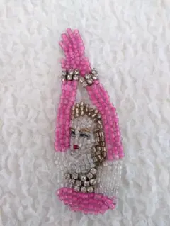 【限定】マリアンヌ　マリアンヌバトル　フランス　ムーランルージュ　ビーズブローチ 限定】マリアンヌ マリアンヌバトル フランス ムーランルージュ