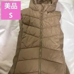 フード付きダウンベスト