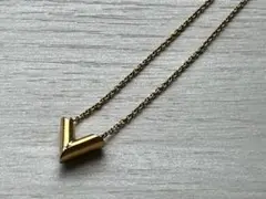 エセンシャルv