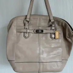 coach ベージュ レザー ハンドバッグ